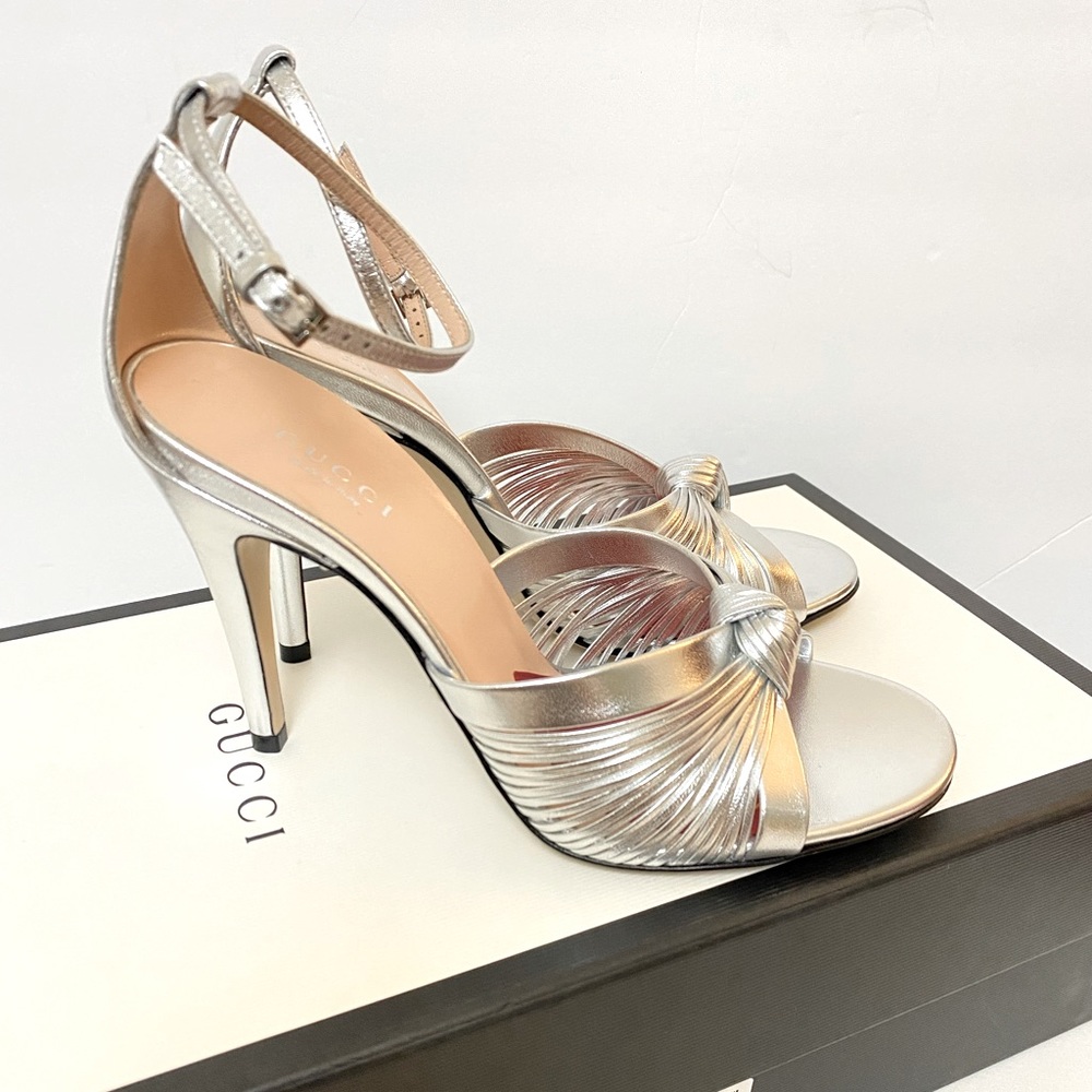 GUCCI Metallic Leather Sandals